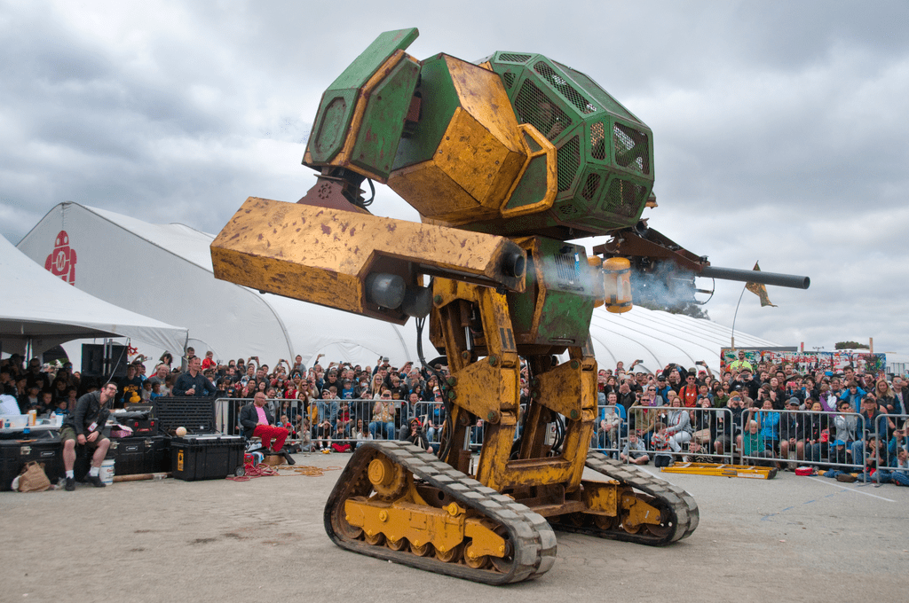 U.S.A V’s Japan – THE ULTIMATE ROBOT WAR!