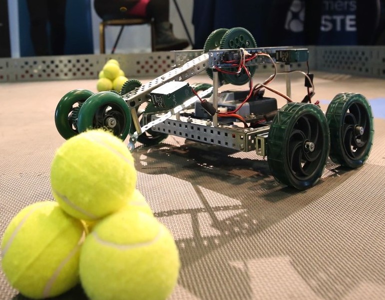 Liverpool Echo: MerseySTEM & The Edge IFB2016 Robot Challenge!