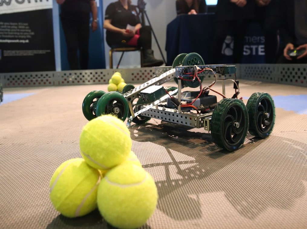 The Edge IFB2016 Robotics Challenge: Participating Schools