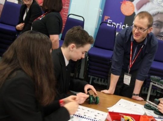 Work in STEM? Become a STEM Ambassador: New 2016 Induction Dates!